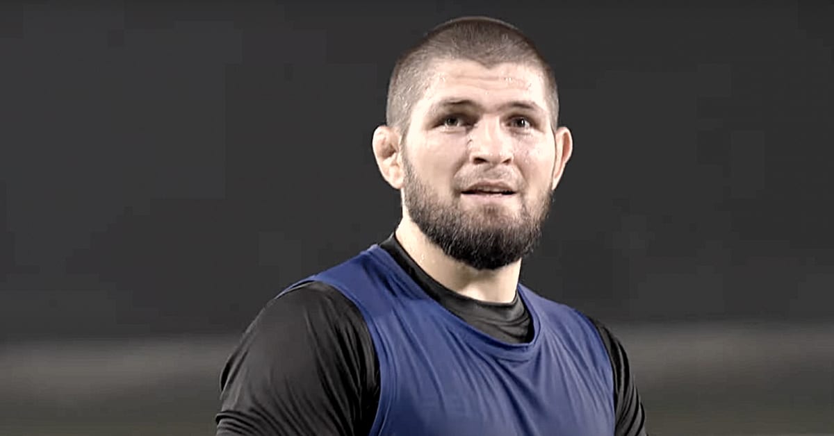 Khabib removed from plane